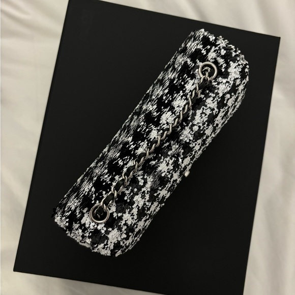 NWT 🖤 CHANEL 24A Black and White Houndstooth Sequin Mini Classic Flap Bag - Picture 12 of 16